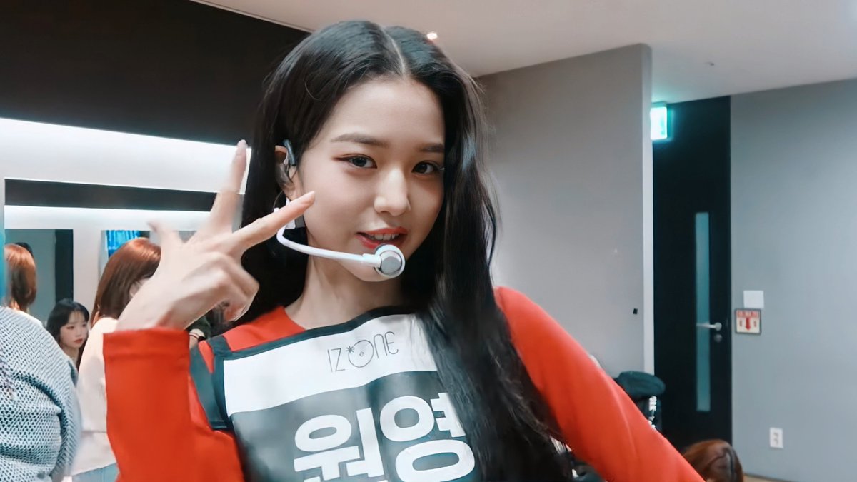 JWYtime's tweet photo. 💙❤

#장원영 #JANGWONYOUNG #원영 #WONYOUNG https://t.co/aLyVsbHWfq