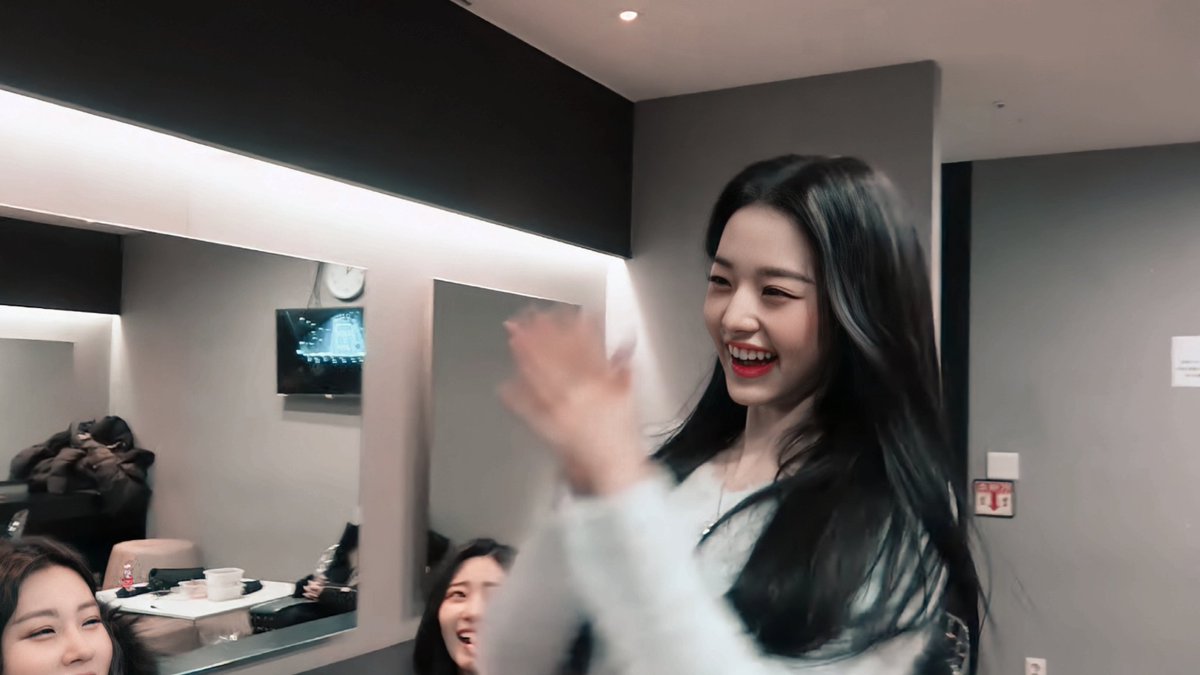 JWYtime's tweet photo. #장원영 #JANGWONYOUNG #원영 #WONYOUNG https://t.co/BQeBLPRU44