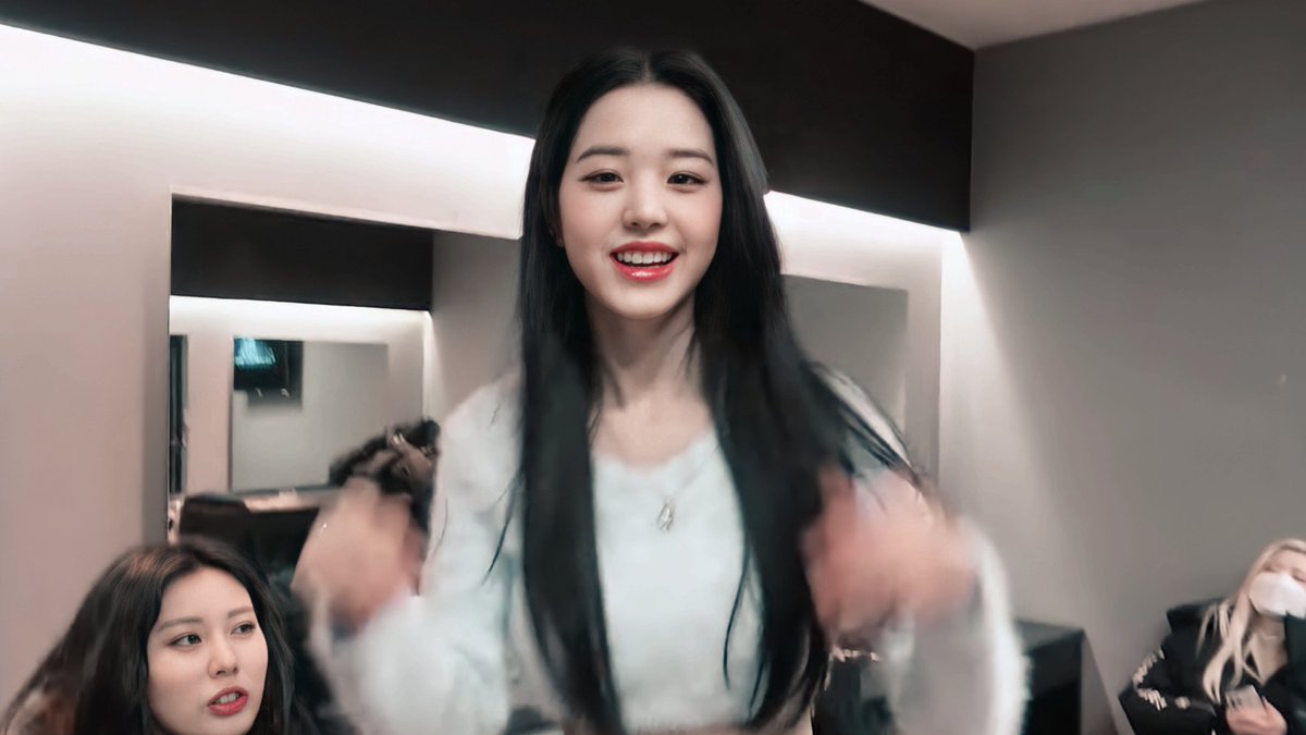 JWYtime's tweet photo. #장원영 #JANGWONYOUNG #원영 #WONYOUNG https://t.co/BQeBLPRU44
