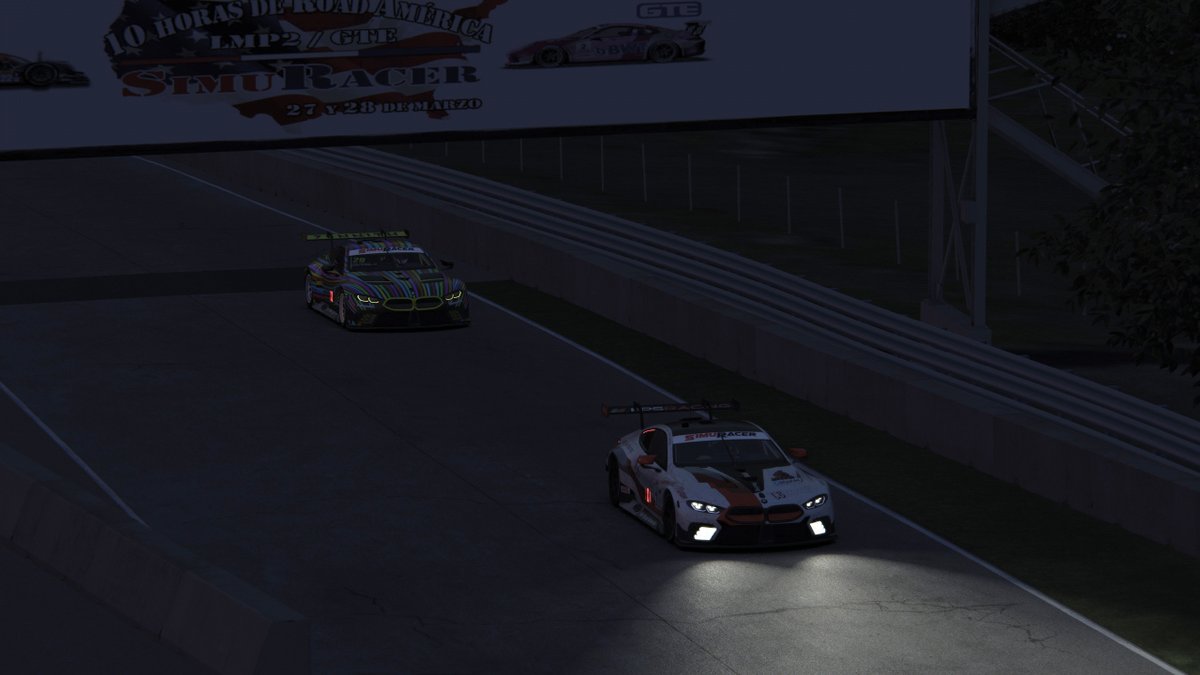 _CarlosJD_'s tweet photo. Disputadas las 10h de Road America de @SimuRacer. Salimos 5º y tras una consistente actuación de todo el equipo, terminamos en 4ª posición a escasos segundos del podio. Enhorabuena a todos y mención especial para el compañero @Deivid16v 👏 https://t.co/RA8yTuesLh