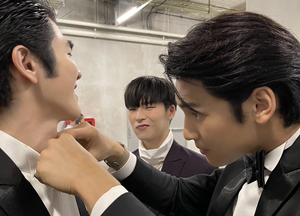 vvuullpp's tweet photo. โคตรคินพอร์ช แบบเสียงปอเช่มา 'เฮียยยยยยยยย แล้วผมล่ะ🥺' https://t.co/NxVbMLOYvL