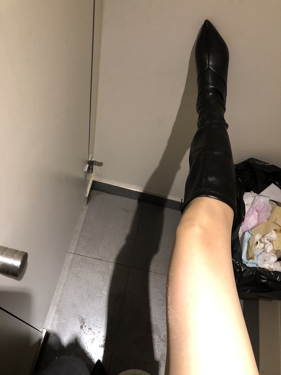 zuzong520's tweet photo. 外出卫生间拍照片视频调教狗儿子，看了就受不了，求着当报销奴。废物儿子只要看到主人的丝袜就想着上供
#ATM奴 #压榨 #吸金 #账单奴 #报销奴 #工资奴 #射精管理 #上贡 #贡畜 #无脑贡 #傻逼提款机 #人形提款机 #洗脑 #打钱奴 #吐钱 #十分钟金钱游戏 #绿奴 #绿帽提款机  https://t.co/dMElxQS79p