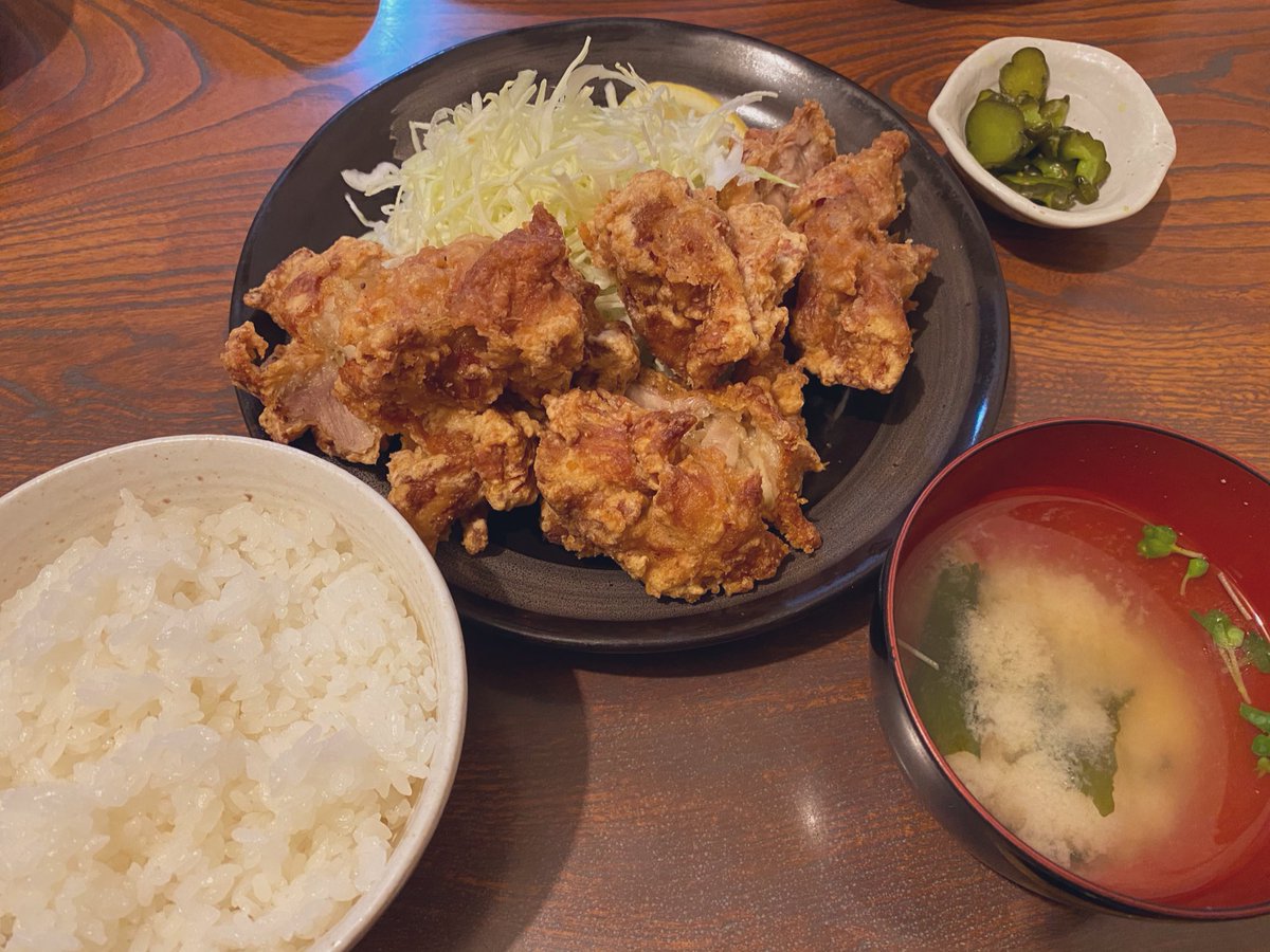 慶應日吉キャンパス休講情報bot とんかつ三田 日吉店が3月31日に閉店されるそうです 最後に鳥唐揚げ定食をいただきました この唐揚げが食べられなくなってしまうのは寂しいです 長くにわたりありがとうございました