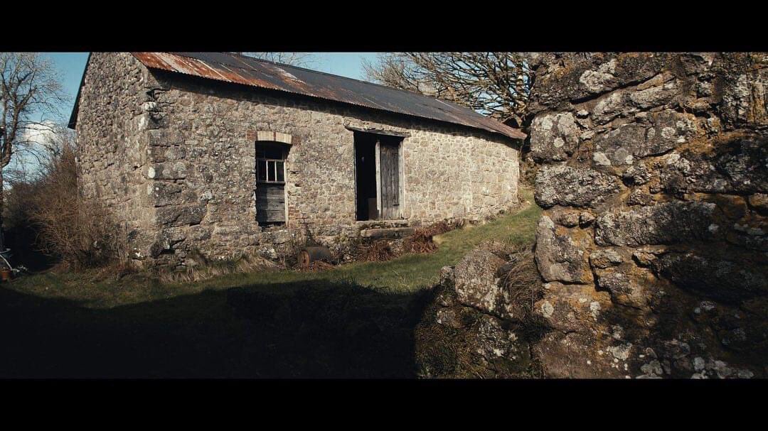 We’ve been busy going on location scouts for the film - here’s some great places we’ve found!! 😲

Which ones your favourite? 👀

#location #locationshoot #kittyjay #kittyjayfilm #devon #shortfilm #film #1800s #regency #cottagecore #costume #crowdfunding 
#dartmoor #bridgerton