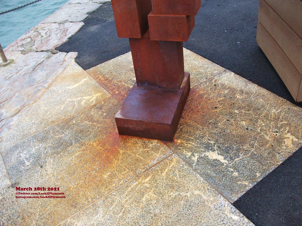 LookIIPlymouth's tweet photo. I don't know whether to feel pleased, or concerned. ๐โ
Pleased that I am physically blending in with the foundations of West Hoe pier, or, worried that I am shedding my rust... ๐ณ #LookII #Plymouth #rust #RustyReg #InRustWeTrust #RustIsCool #LoveRust https://t.co/KIE1gj3iDL