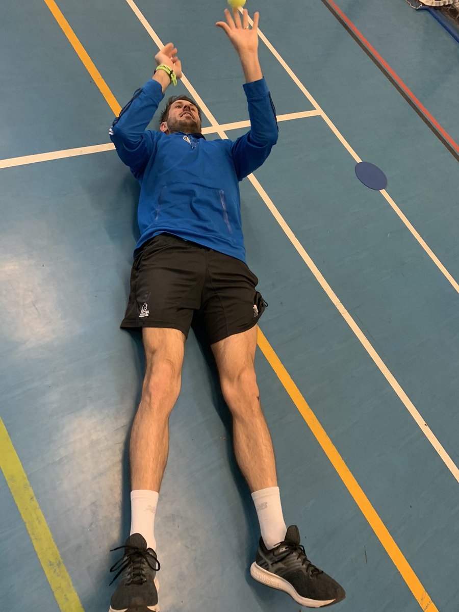 Mr_JonesPE's tweet photo. “Quick take a photo for twitter” @StjohnboysPE working hard on the last Friday of term 💪🏻 Unfortunately I am sure a few of the pupils managed to beat his high score 😢 #CatchingPractice #HandEyeCoordination #Competitive https://t.co/49HFWMirCj