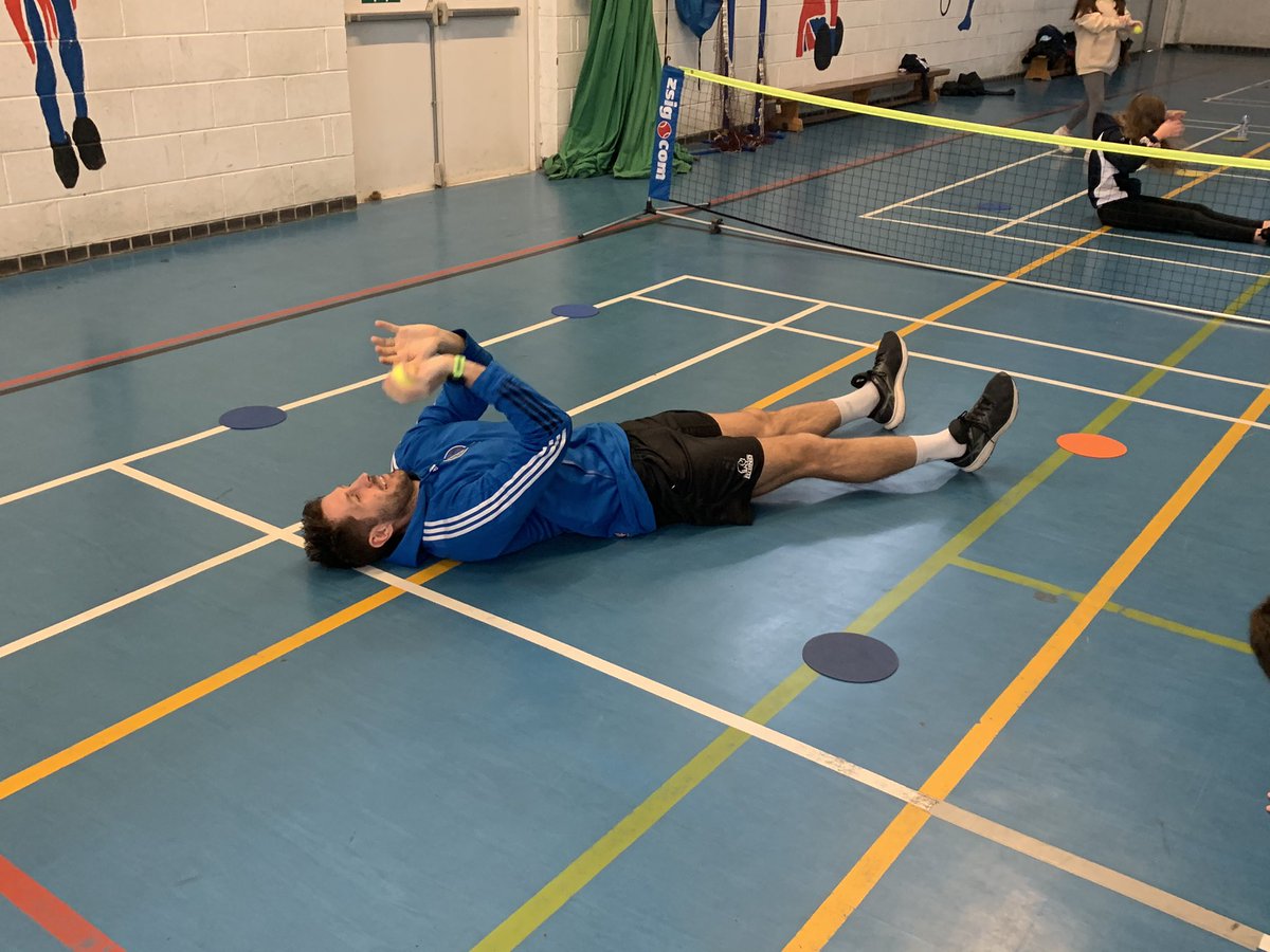 Mr_JonesPE's tweet photo. “Quick take a photo for twitter” @StjohnboysPE working hard on the last Friday of term 💪🏻 Unfortunately I am sure a few of the pupils managed to beat his high score 😢 #CatchingPractice #HandEyeCoordination #Competitive https://t.co/49HFWMirCj