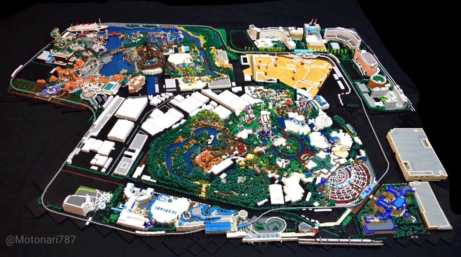 Motonari787 ナノブロック作品21 01 東京ディズニーリゾート Tokyo Disney Resort 東京ディズニーリゾート全景を約4 の特大サイズで再現しました 11年の製作開始から約10年かかりました ナノブロック Nanoblock Tdr Tdl Tds T