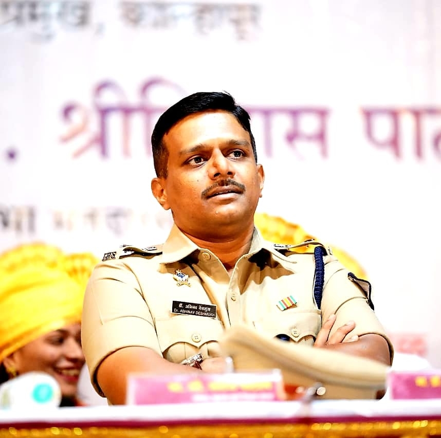 DreamcareD's tweet photo. Heartiest congratulations Dr. Abhinav Deshmukh sir (IPS) for being India's 50 Most Popular Superintendent of police 2021.

#50_Most_Popular_Superintendent_Of_Police #IPS  #MaharashtraPolice 

@IPS_Association @puneruralpolice @PIBHomeAffairs https://t.co/B3Lnnsad43