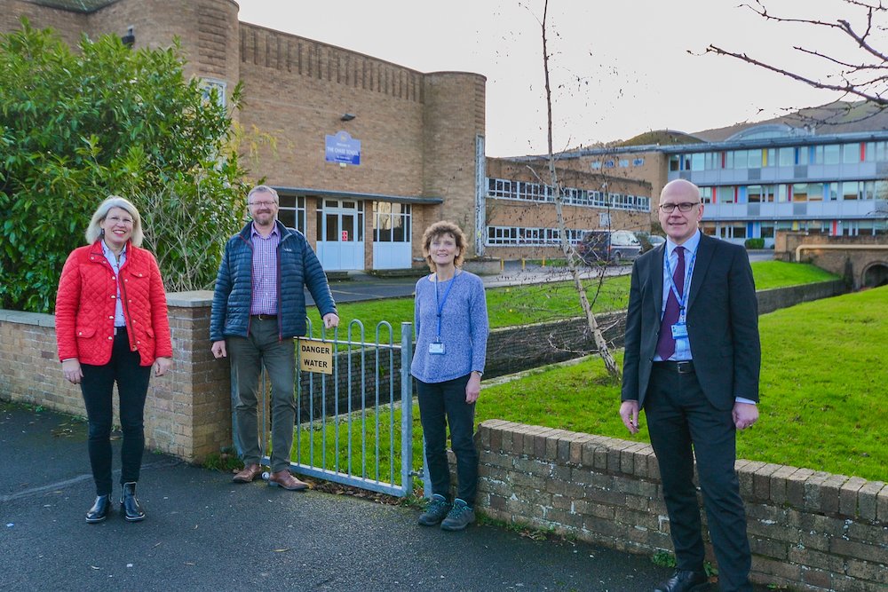 TheChaseMalvern's tweet photo. Do you remember the 'Friends of the Chase' auction with the lot for estate agent fees & afternoon tea with Mr Fieldhouse?
Here is an update on the funds raised and where they have been used.
https://t.co/suIbT19tpn
#FriendsofTheChase
#TheChaseCommunity https://t.co/WMir9Txsse