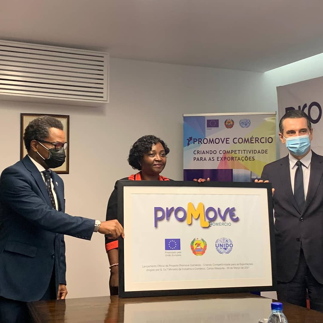 SBeneditoGaspar's tweet photo. Oficialmente, lançamos hoje o Projecto #PromoveComercio, financiado pela União Europeia 🇪🇺 e implementado pela #UNIDO🇺🇳, em parceria com o Governo de Moçambique 🇲🇿 com a missão de materializar o compromisso com a competitividade das exportações do país.
@promovecomercio
@UNIDO https://t.co/YckLHjvZ1c