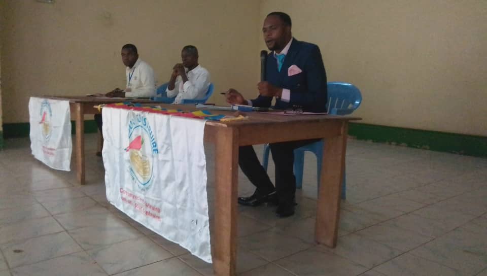 pourconstruire's tweet photo. #RDC2021La corruption tue notre pays.Ns poursuivons notre campagne:
Rdc Pays des incorruptibles. Notre Représentant de Ngandajika Mr Moustapha a sr place sensibilisé ls autorités institutionnelles sur les méfaits de la corruption. @fatshi13 @Presidence_RDC @PNUDRDC @MutomboHenry https://t.co/dgOrSR0wVE