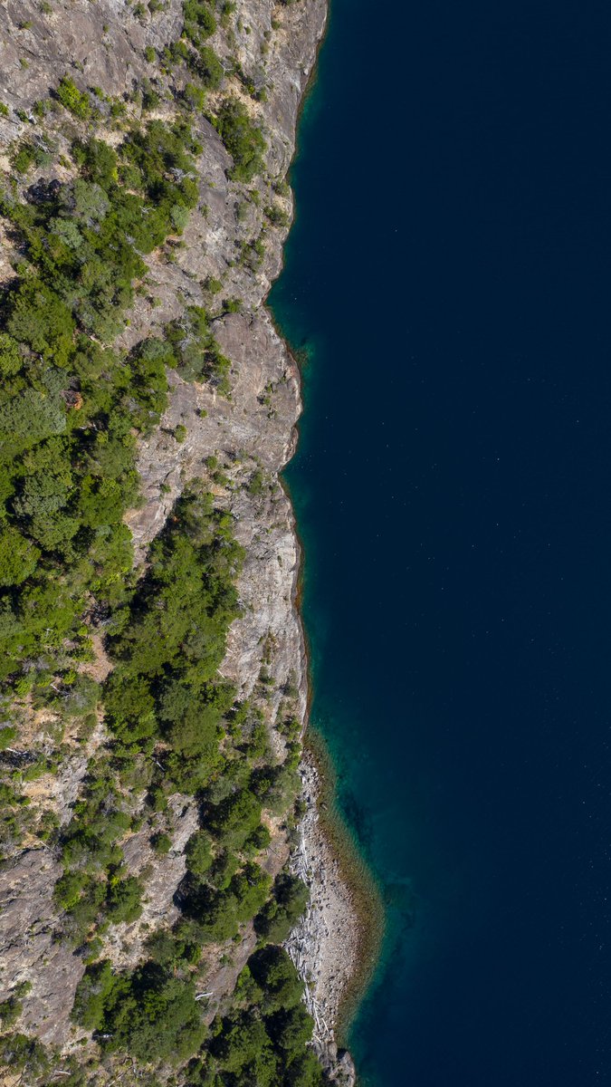 mdkro's tweet photo. Los colores de Bariloche desde el aire ✨ https://t.co/SThEo2W9H4
