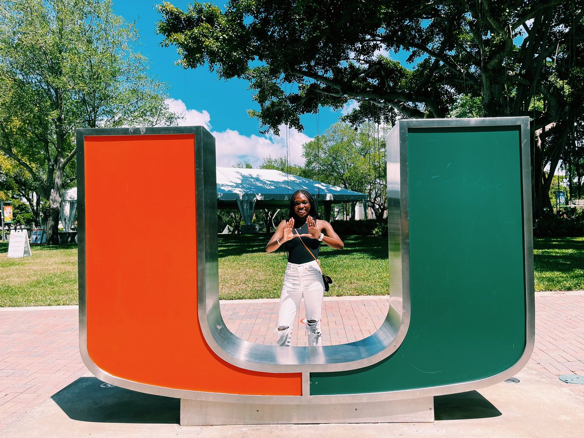 brandigspeaks's tweet photo. Life update: at the end of summer, Iโll be leaving Boston to start law school at the University of Miami! Boston has served me well for the past three years, but Iโm SO excited for this next chapter. #GoCanes #FutureEsquire https://t.co/fdIEkzmPGm