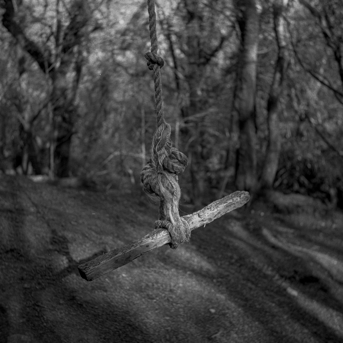 MaynCreative's tweet image. In the final instalment of our six- part series in collaboration with @falwriting, writer Tillie Holmes and photographer Julia Wrzesinska explore  ‘home and isolation’ in their piece, At Home With Solitude. Visit falwriting.com/new-blog/2021/… to read! #MaynCreativexFalWriting