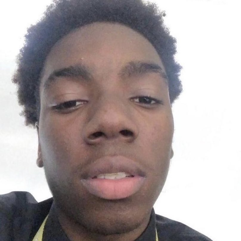 rickstar7891's tweet photo. 1/4 *PLEASE READ* MISSING FOR A WEEK AND VERY LITTLE HELP FROM @metpoliceuk 

19 year old Richard Okorogheye has been missing since Monday 22nd March. He went to visit a friend but none of his friends saw him that night. https://t.co/72L6hadmXB
