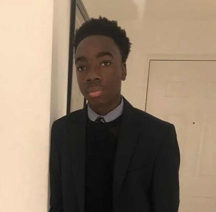rickstar7891's tweet photo. 1/4 *PLEASE READ* MISSING FOR A WEEK AND VERY LITTLE HELP FROM @metpoliceuk 

19 year old Richard Okorogheye has been missing since Monday 22nd March. He went to visit a friend but none of his friends saw him that night. https://t.co/72L6hadmXB