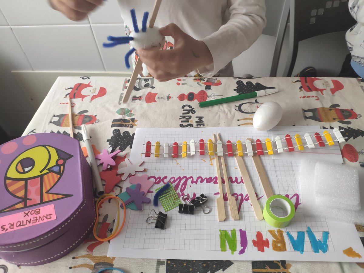 blancanamero's tweet photo. Today we are reading #theMagnifIcientThing and We have opened our #inventorsBox and We build our ideal #Playground... Creativity os amazing @carlyandadam https://t.co/XsUwP2qPKW