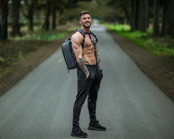 Let&rsquo;s go for a walk https://t.co/nQ1Uo9XKNv