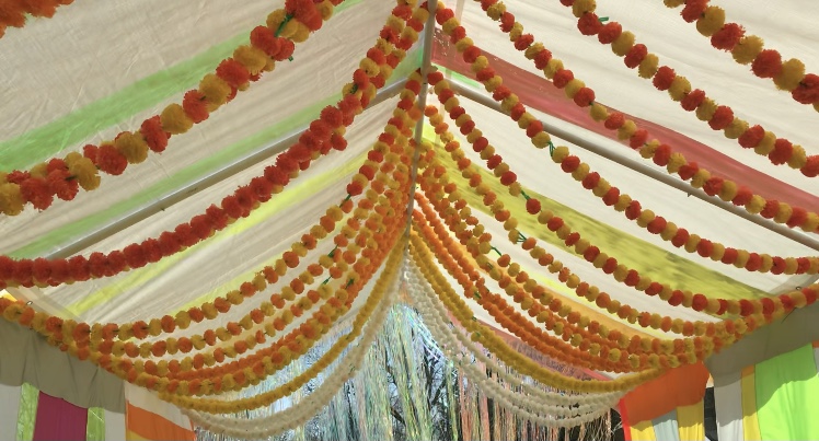 ZuccaireGallery's tweet photo. This is the last week to visit Soul Bath- the drive-through art installation by @stonybrooku MFA student Marta Baumiller. Located at South P Lot/Commuter Parking at Stony Brook University. Open 1pm-4:30pm. Last day is Thurs, April 1. https://t.co/0ZGZthE0p1