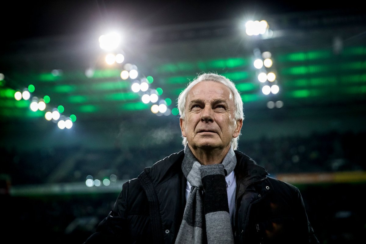 borussia_es's tweet photo. Nuestra leyenda del Borussia y vicepresidente cumple hoy 69 años 🎂

¡Felicidades de parte de toda la familia del Borussia, Rainer #Bohnhof! 

#DieFohlen https://t.co/2z8lxltABe