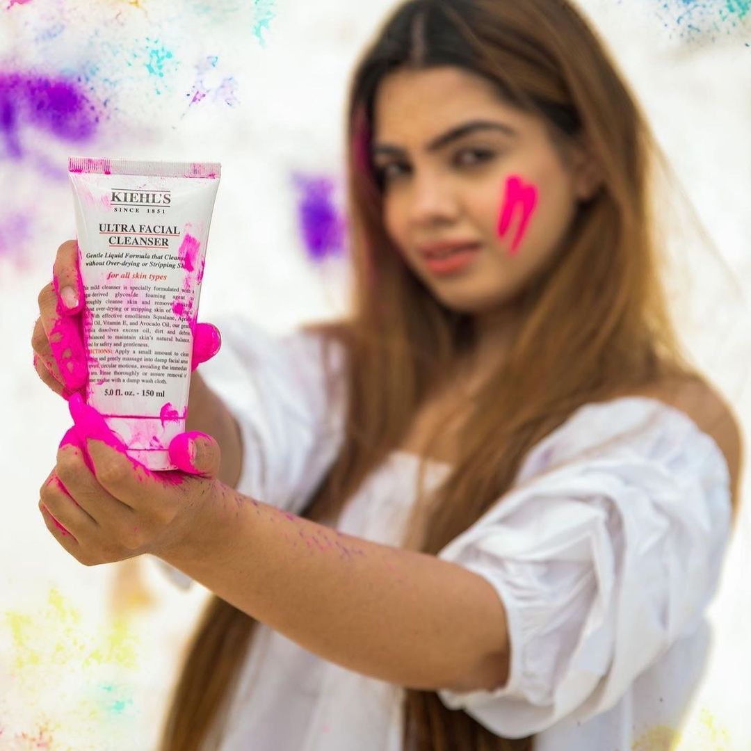 KiehlsIndia's tweet photo. Wishing everyone a very Happy Holi💜

Let the colours bright shine and let it be a colourful day without fearing of any skin damage😍 Kiehl's #HoliEssentials are there to protect you.
Comment below

#Kiehls #kiehlsIndia #kiehlsholi #kiehlsessentials https://t.co/kmDmWK0KTb