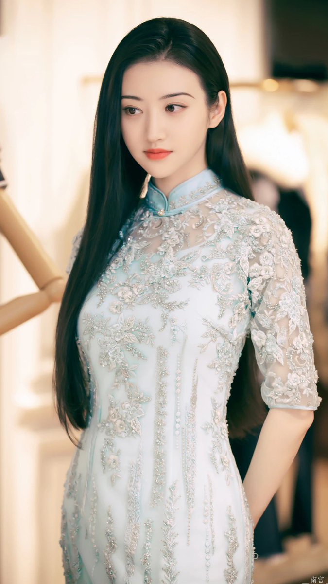 CielNN1's tweet photo. 甜甜❤️    #司藤 #中国 #China #beauty #Chinese #Xinjiang #chinesegirl #chinesedrama https://t.co/CoZs5NMq26