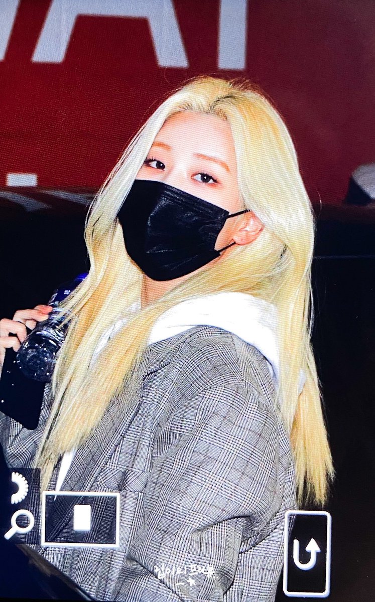 LittleEveryDay1's tweet photo. 210329

애교만점간지사랑둥이🥰

#이달의소녀 #LOONA #김립 #kimlip https://t.co/Jzaka8pdf2