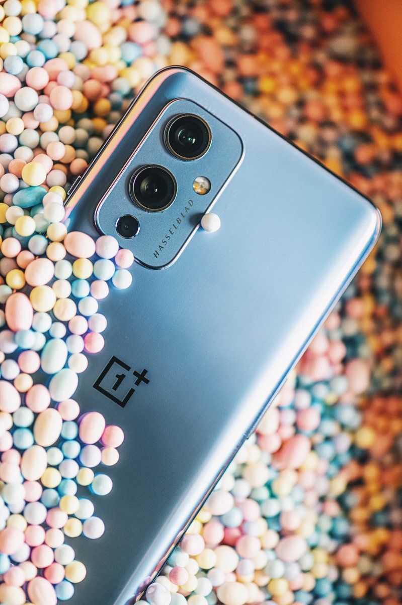 sandeep9sarma's tweet photo. Loving the new design language on the #OnePlus9 series. Winter Mist looks great. Hoping to get the 9 Pro to try the Morning Mist or Forest Green. #revatlas https://t.co/LJsqiGxjQh