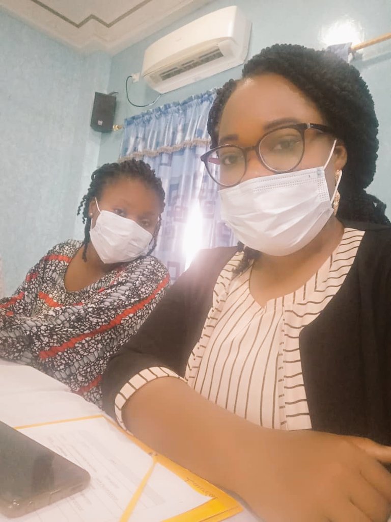 AloakinnouB's tweet photo. Formation des journalistes des radios communautaires, des blogueurs et webs activistes sur la déconstruction des fausses informations et la production de contenu citoyen pour la préservation de la paix en période électorale par @SOSCIVISMEBENIN.
#Jexige
#SOSCivisme
#Osiwa https://t.co/bUonrX5aHl