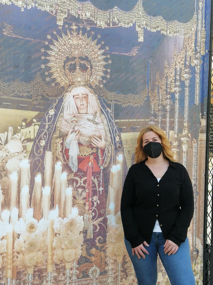 EstrellaHdad's tweet photo. Aquí os dejamos el testimonio  de los que os habeis hecho las fotos con vuestros familiares y con Nuestros Titulares en la Exposición de la Junta Mayor, los Pasos en la calle. https://t.co/e0Y31E4Fn5