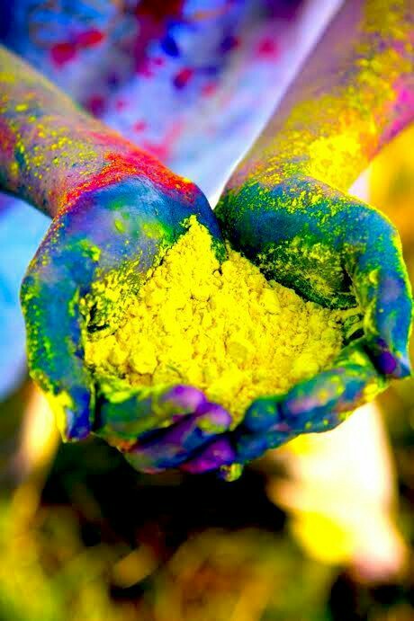 My favorite time of the year has come. Even though I am Turkish, I like to celebrate the Holi holiday. Happy feast of us SG family! 💛💚✨ <a href="/shreyaghoshal/">Shreya Ghoshal</a> <a href="/shiladitya/">Shiladitya</a> <a href="/IamARichBrat/">aditi💭</a> <a href="/SGFCSL/">Shreya Ghoshal Fan Club - Sri Lanka 🇱🇰</a> @SGianNupur @nagashree4SG <a href="/Rithika_SG/">Rithika 🩷 #TeamShreya</a> #SGfamily #happyholi #Holi #India #Turkey