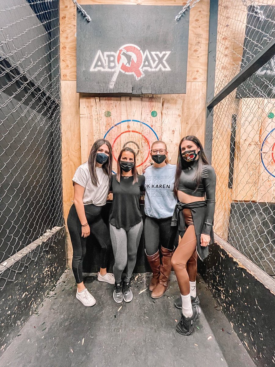 BereBear12's tweet photo. ABQ was sooo much fun with these ladies. Next stop: Houston?? 😈 🎯 🪓 #axethrowing #abqax #albuquerque #newmexico #fam https://t.co/ofTt9S2UVY