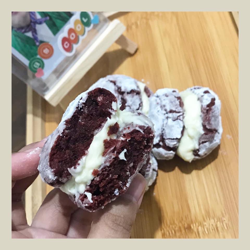 learnwitharmy's tweet photo. Missing Jungkookie? Grab a cookie 😉
🍪 red velvet crinkles with cream cheese filling
🍪 ₱150/box
For every box sold, ₱65 will go directly to our 🏫 #HelpBuildAClassroom project.
📍 Pasay
💌 dm @deleonjhettele for more info! https://t.co/uU90CCyRQf