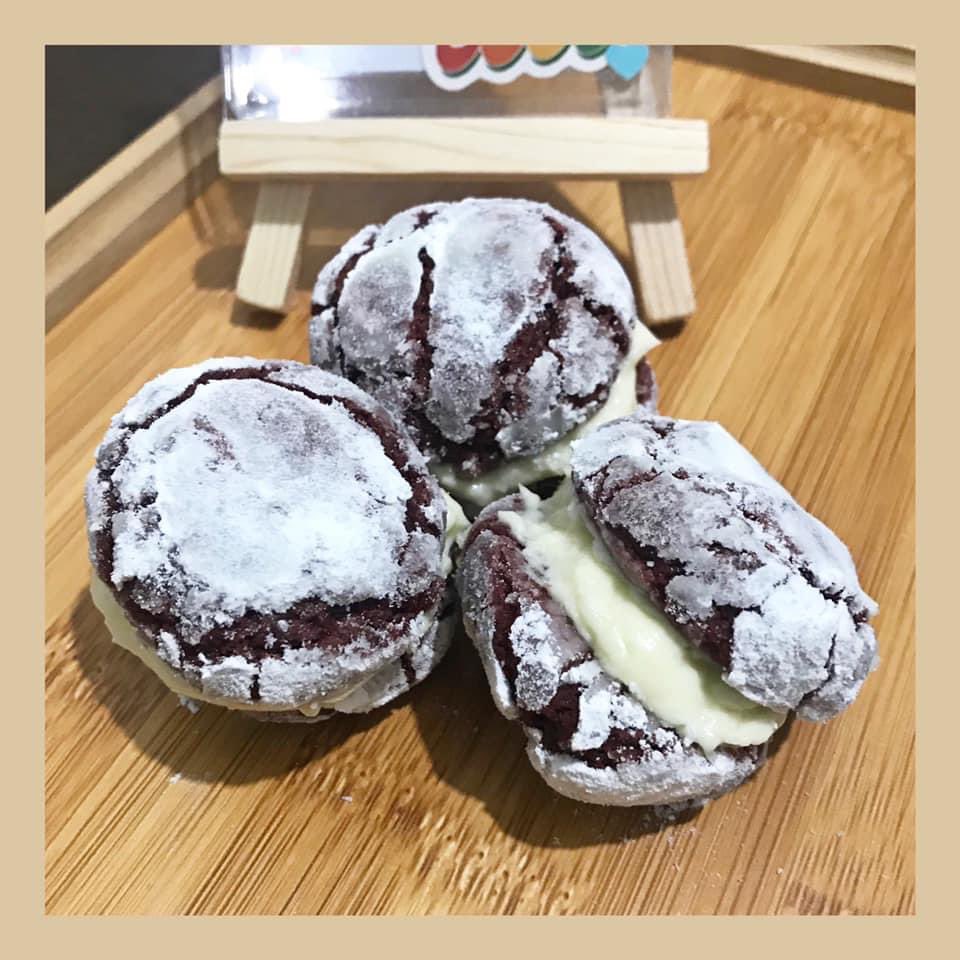 learnwitharmy's tweet photo. Missing Jungkookie? Grab a cookie 😉
🍪 red velvet crinkles with cream cheese filling
🍪 ₱150/box
For every box sold, ₱65 will go directly to our 🏫 #HelpBuildAClassroom project.
📍 Pasay
💌 dm @deleonjhettele for more info! https://t.co/uU90CCyRQf