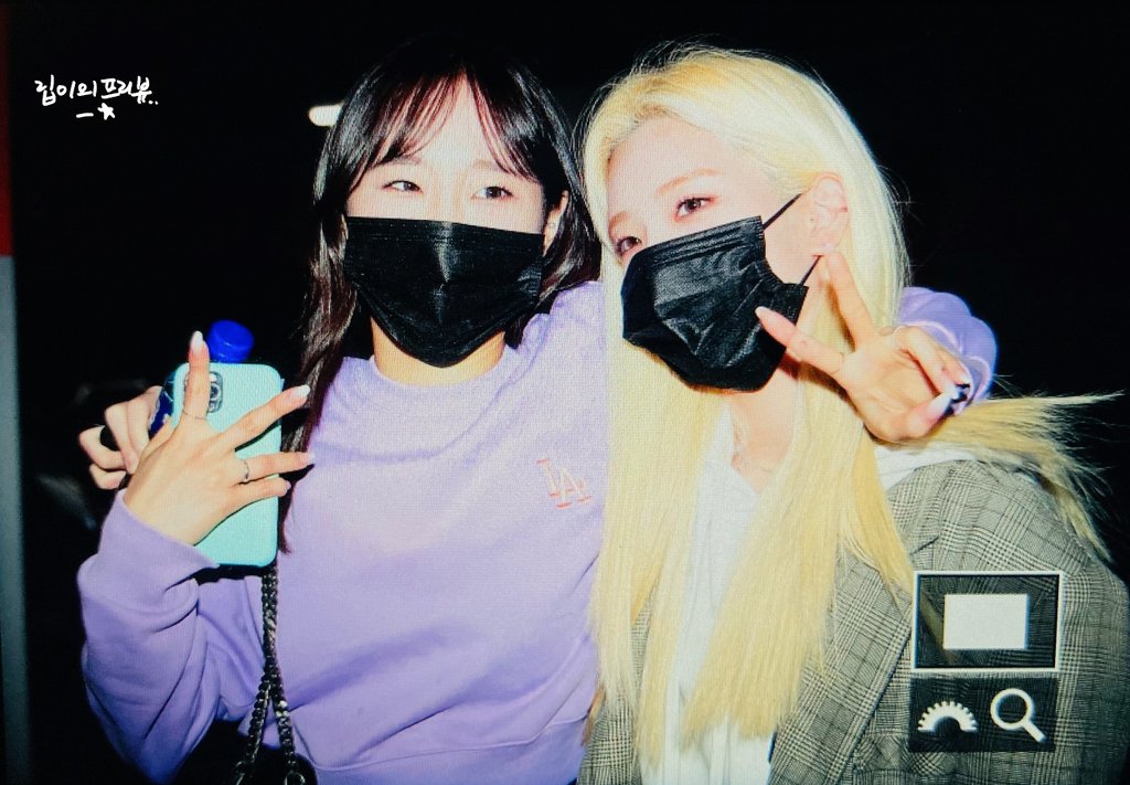 LittleEveryDay1's tweet photo. 210329

너희 둘은 왤케 존재 자체 만으로 귀여운건데 🤣

#이달의소녀 #LOONA #김립 #kimlip  #츄 #chuu https://t.co/eW6omfkEV0