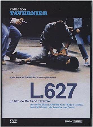PoliceHistoire's tweet photo. #L627 du magistral #BernardTavernier. Fiction très proche de la réalité de l'époque de la @prefpolice en particulier. Qui se souvient de cette vague d'affectations de #Simca1100 dont certaine couleur fuschia ? Une était arrivée au #SRPJ de #Lyon @PoliceNat69 https://t.co/WMa7dcS3Xx