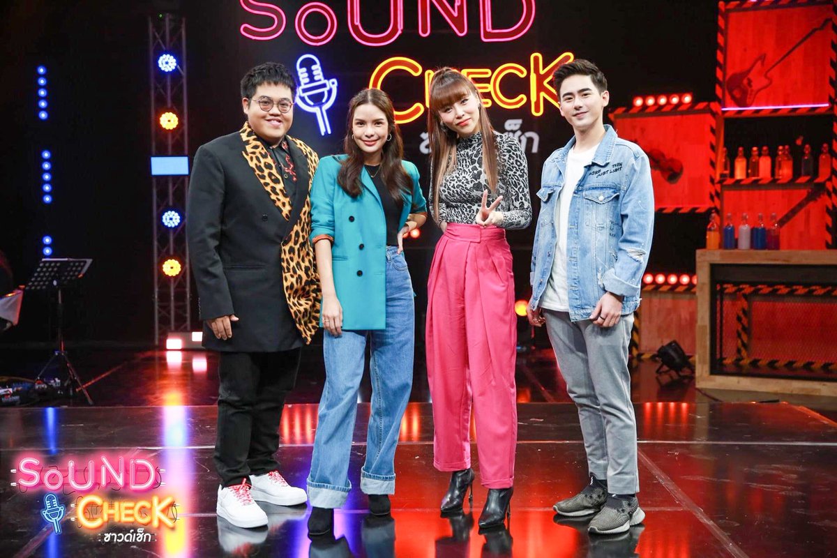 Official_Yingts's tweet photo. 🎤 รู้ไหมมันคงเหงามากเลยในคืนนี้ เพราะว่าคงจะคิดถึงเธอทุกนาที... 🎼 ,, ถ้าไม่อยากเหงาคืนนี้ ต้องรอดู "หญิง ลินทร์พิตา" 💗 ใน Sound Check 5 ทุ่มตรง ทางช่องวัน31 ห้ามพลาดดดดด!!!! #SoundCheck #ช่องวัน31 #linpitaying 
Cr : Sound Check https://t.co/FpL4cCnRGx