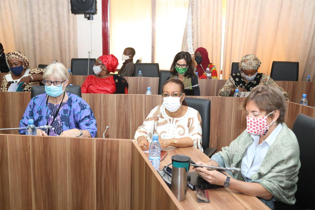 #ConseilSuperieurdelaPolitiqueGenre         Le Mali est résolument engagé à promouvoir un dév. harmonieux, inclusif et durable qui favorise le capital humain notamment “femmes et jeunes”. Pour ce faire, œuvre à l’égal accès aux opportunités économiques, sociales et politiques.