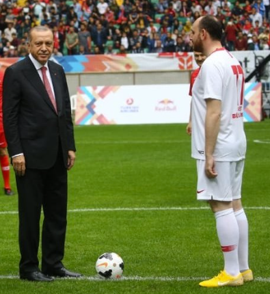 Ben / Benzetildiğim Ünlü