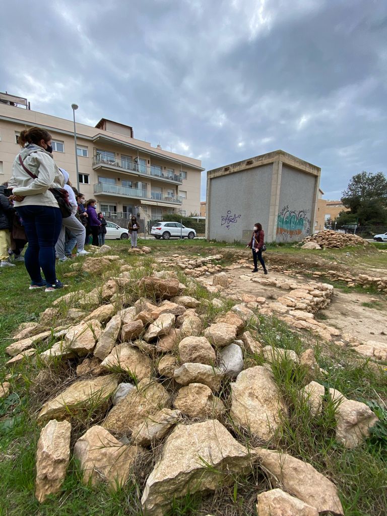 patcubelles's tweet photo. Sabies que el jaciment iber de la Mota de Sant Pere...  

és un poblat iber que data del segle V al III abans de Crist❓

#patrimonicubelles #turismecubelles #visitacubelles #cubelles #jaciment

@CubellesTurisme @ajcubelles https://t.co/1oZViHtt00