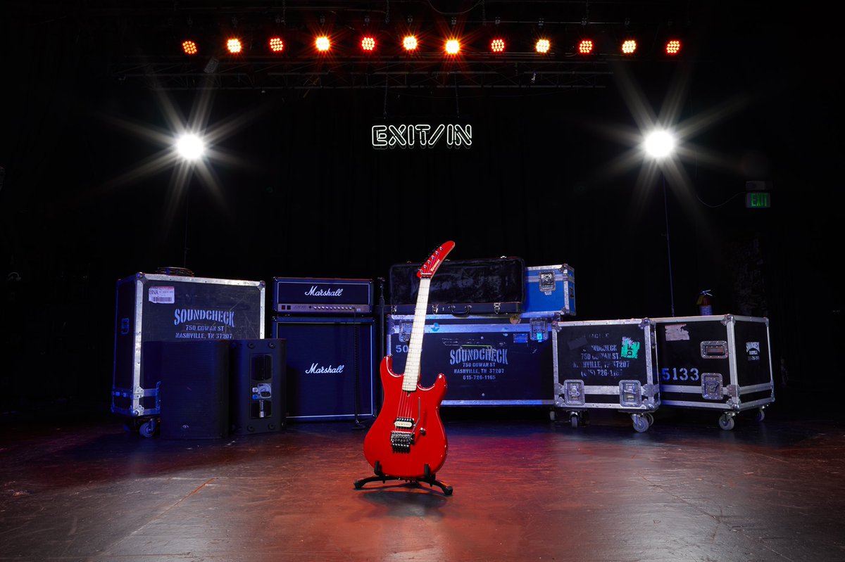 kramerespanol's tweet photo. Modelo clásico entre clásicos.
The 84 en acabado Radiant Red.
#KramerGuitars
#madetorockhard
#kramerthe84 https://t.co/m8sgffZ2kI