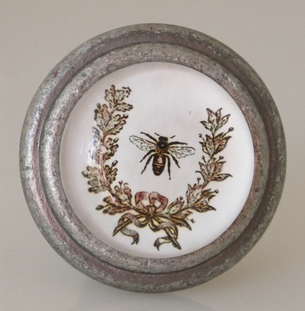 Charlestonknob's tweet photo. Charleston Knob Company offers America’s favorite knobs #homedecor #interiordesign #handles #brassknobs #hardware #pulls #decorativehardware #furniture #interior #drawerpulls #kitchendesign #interiordecor #design #furniturehardware #hardwarestore #brasshandles #homeimprovements https://t.co/81wAsFGgYV