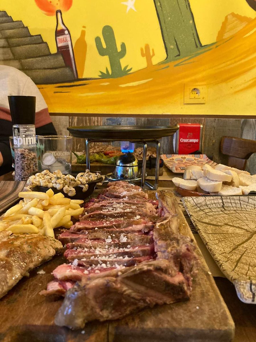 JohnsCornerJC's tweet photo. 👨‍👨‍👧‍👧 feliz #semanasanta2021

🌵 #JohnsCornerMontoro

🍻 #Cervecería 🍽 #Restaurante
🛵 Comida para llevar y Servicio a domicilio

🔴 Pedidos y Reservas ☎️ 957 16 22 20 📱 677 467 525 🔺 JUST EAT 🔺
📍 Frente a Iglesia Virgen de Gracia
🌍 #Montoro #CórdobaEsp

📢 #MisAnuncios https://t.co/dBRLv4VKhe