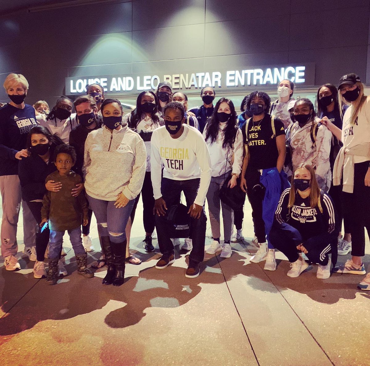 andreforatlanta's tweet photo. Go Jackets!! Congrats on making it to the Sweet 16!  @NikemaWilliams said @WestmorelandATL and I should come with her to support my school @GTWBB @GeorgiaTech @NellOnWheels #gojackets https://t.co/wRuKkaSFWe