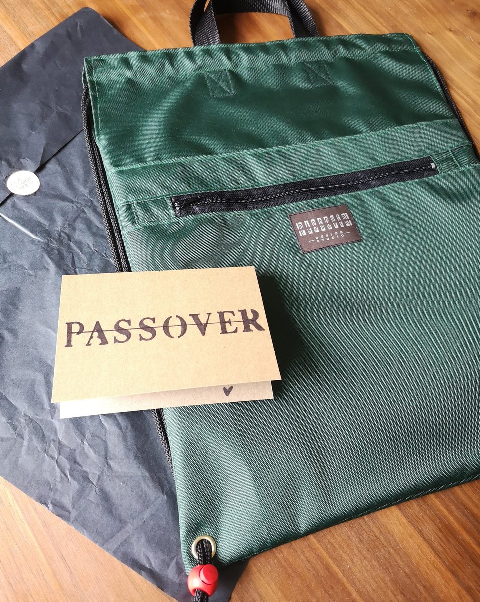 ATU_Fashion's tweet photo. Great to see another graduate @passoverdesign with a brilliant product range.. How cool is this bag?? It's beautifully finished and so practical. Love it!! Love how it is presented too!! @LYITDesign @lyit #supportlocal #graduatedesigner #greatdesign https://t.co/6oh1FM67Nb