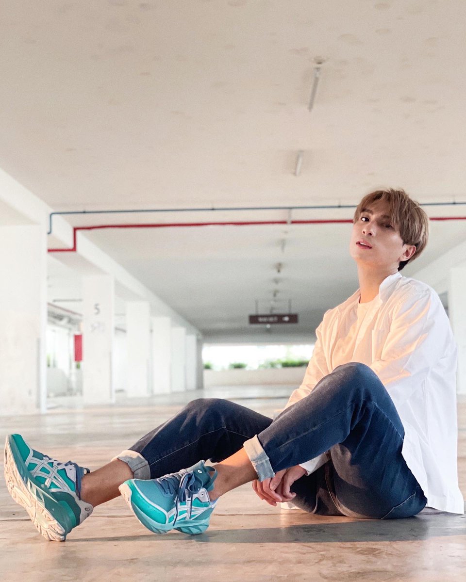 LawrenceHiew22's tweet photo. With my Engineered Everyday pack - curated in collaboration with #ASICS sportstyle and #Muji, it greatly allows me to monitor my work and personal schedule in a more presentable, orderly and thoughtful manner.

#丘俊鑫 #LawrenceHiew #구준흠 #キュシュウキ #TARTHERBLAST #無印良品 https://t.co/aywgq1hnrB