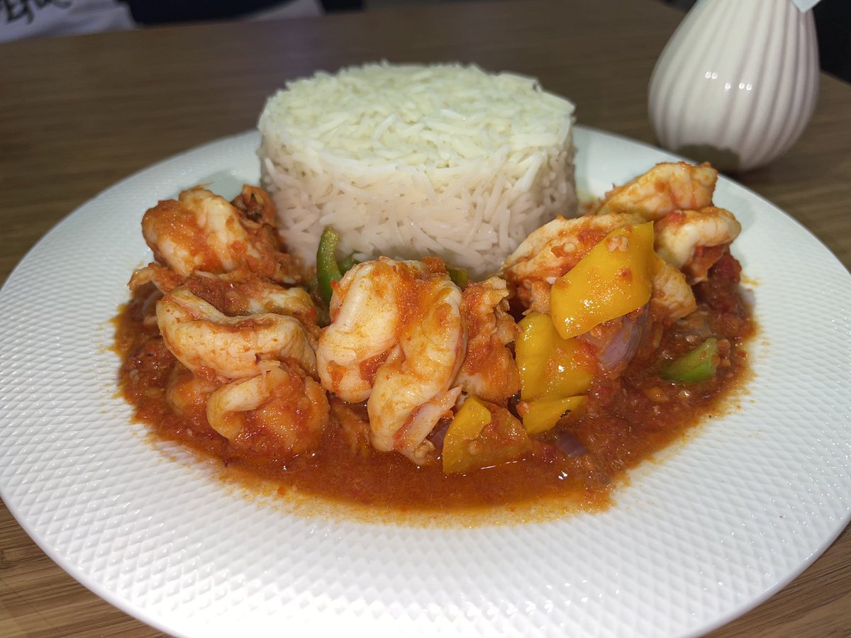 EfikTown's tweet photo. Grabbed lunch 🍱 yet? 
See what we got on our menu today

Spicy Prawn sauce and white rice 🍛 https://t.co/HITnuQ8SLr