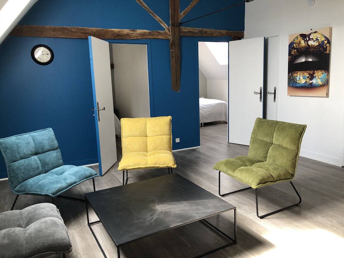 ValThomas5's tweet photo. Je vous dévoile notre Pigeonnier, un appt de 2 ch. idéalement situé au cœur du centre historique d’Auxerre dans une magnifique maison du Moyen Âge ! 
L’endroit idéal pr décompresser pour vos prochaines vacances ! 
+ d’infos https://t.co/Rt8FtSjEC5

@YonneTourisme @BFC_Tourisme https://t.co/3KYHL3tt7j