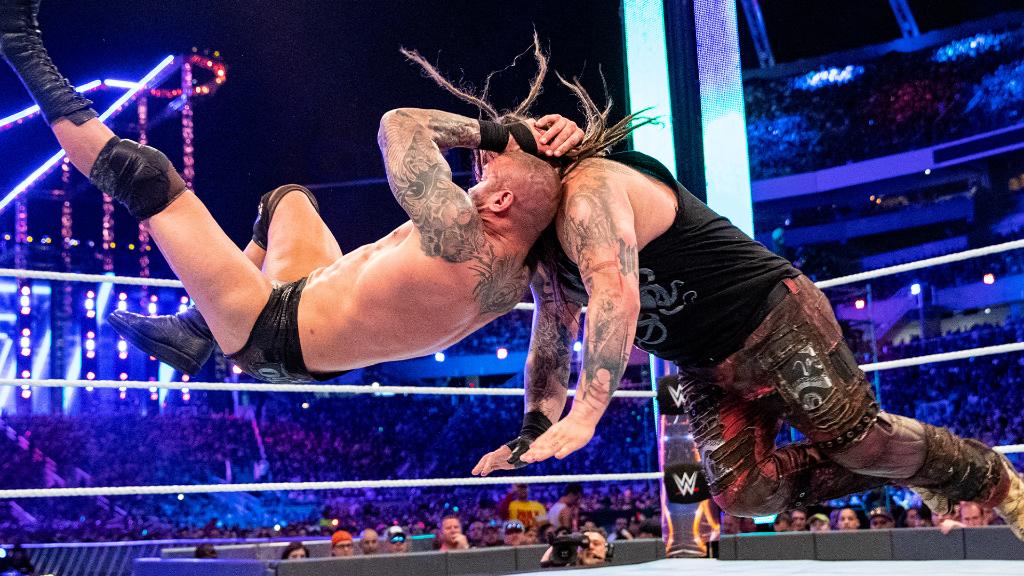 WWE's tweet photo. Relive the sinister history between @RandyOrton &amp; @WWEBrayWyatt as they met for the #WWETitle at #WrestleMania 33!

FULL MATCH: https://t.co/dWKrvbZTRK https://t.co/hmsFkpcTyb
